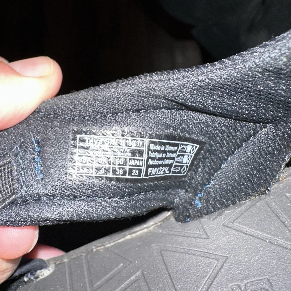TEVA Manatee Water Youth Sandals Blue Graphite Size 4 Bungee Cord Lace‎ System